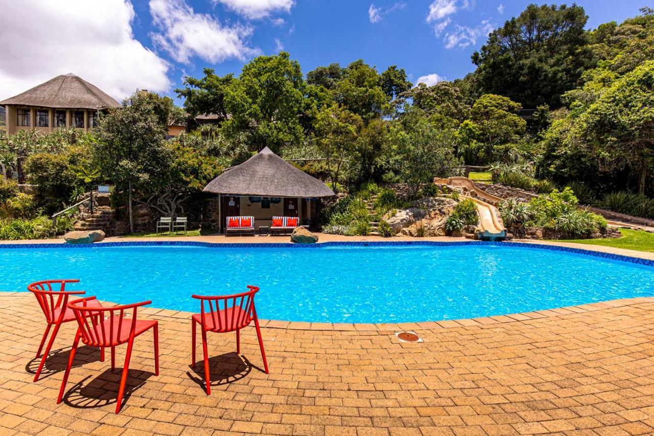 Cavern Resort & Spa Bergville Bagian luar foto