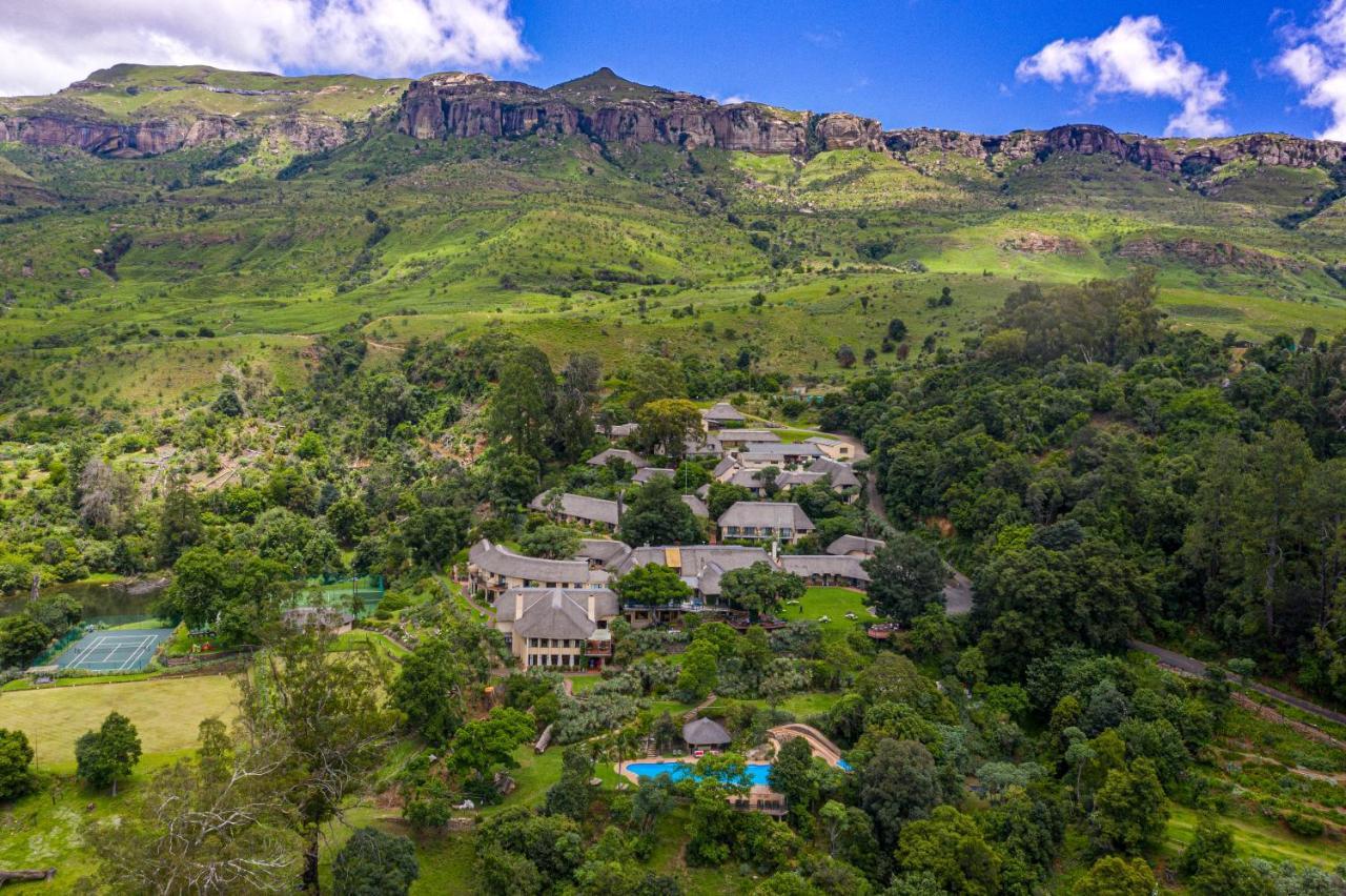 Cavern Resort & Spa Bergville Bagian luar foto