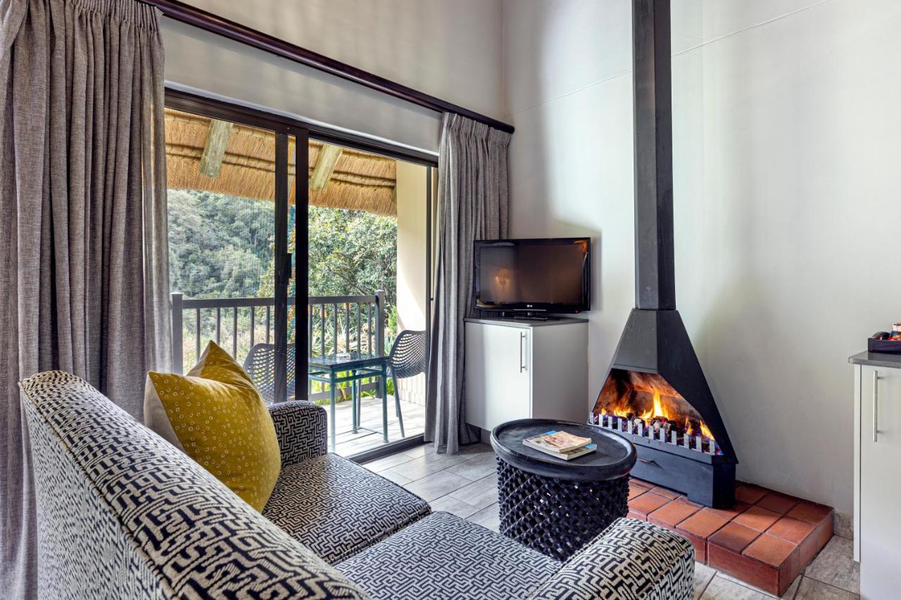 Cavern Resort & Spa Bergville Bagian luar foto