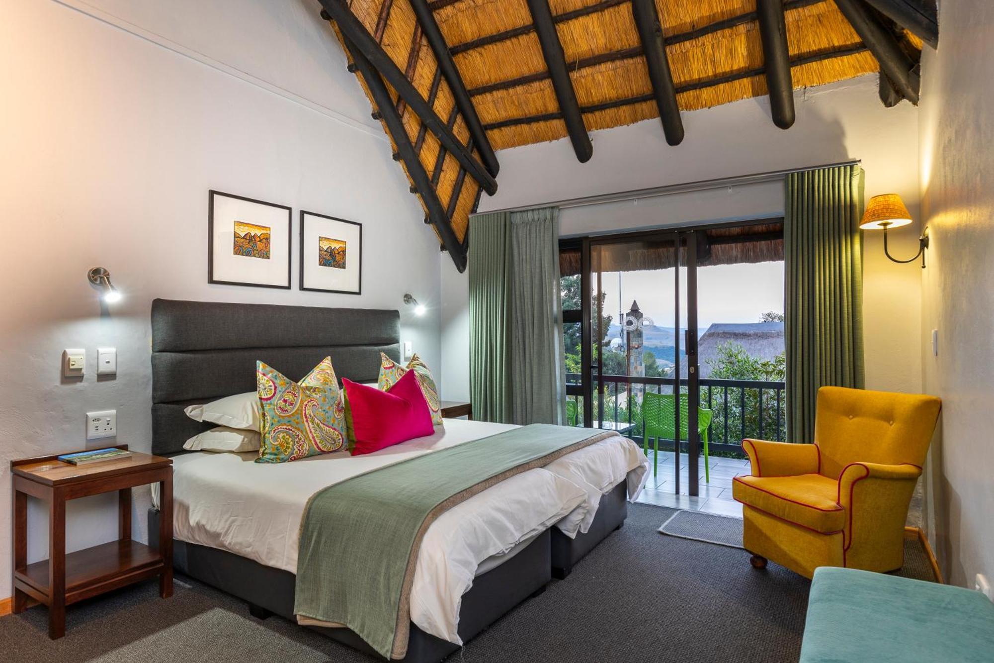 Cavern Resort & Spa Bergville Bagian luar foto