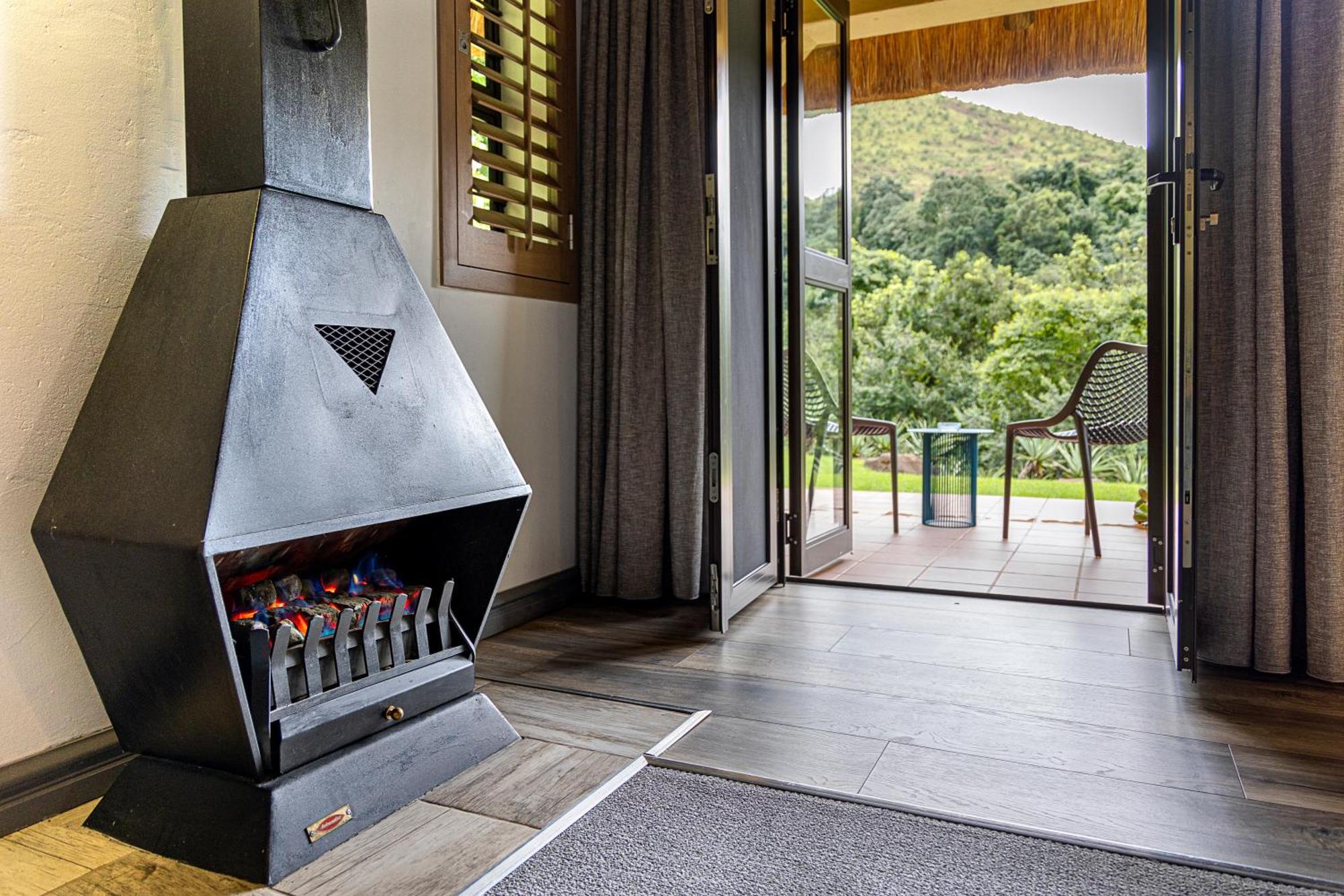 Cavern Resort & Spa Bergville Bagian luar foto