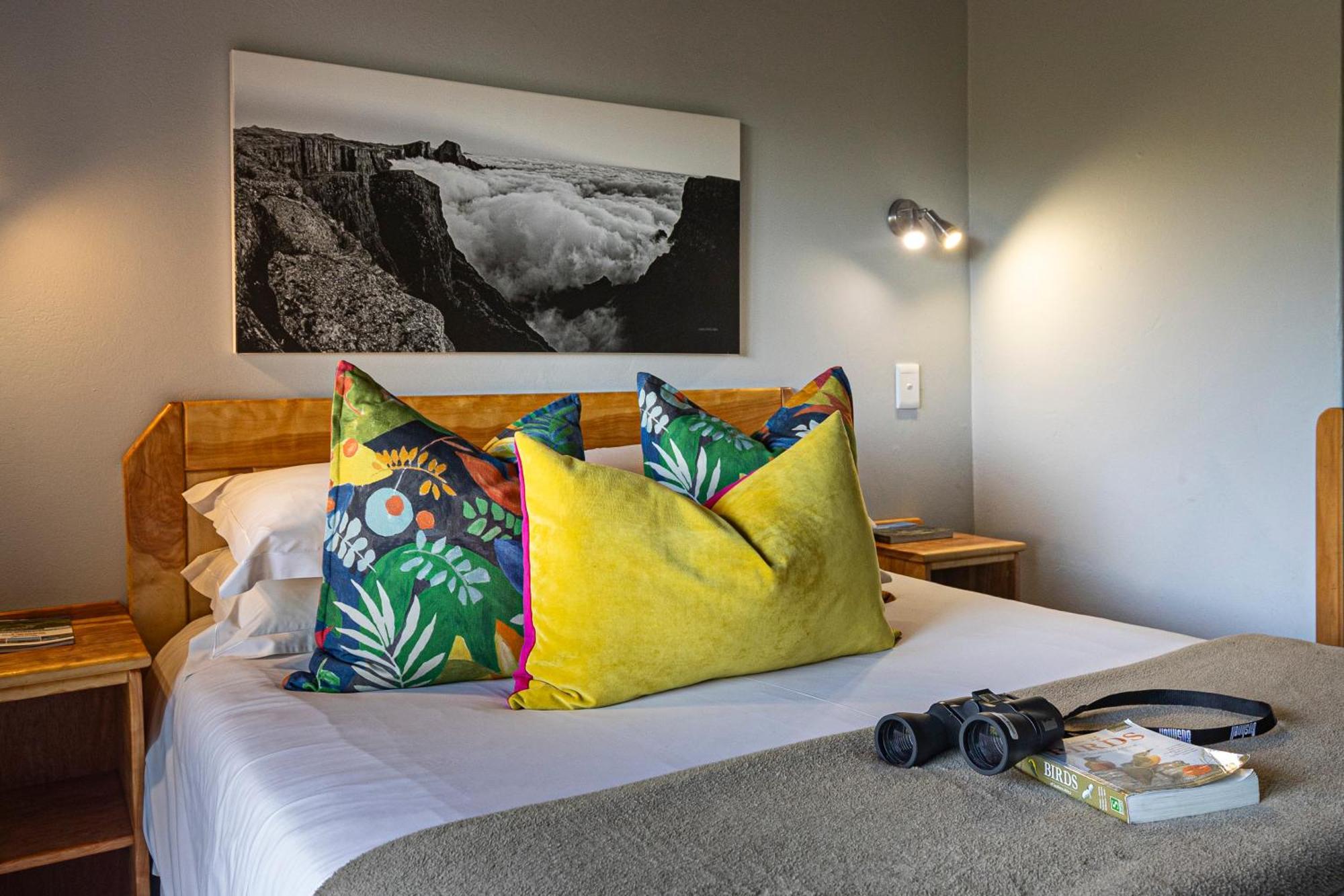Cavern Resort & Spa Bergville Bagian luar foto