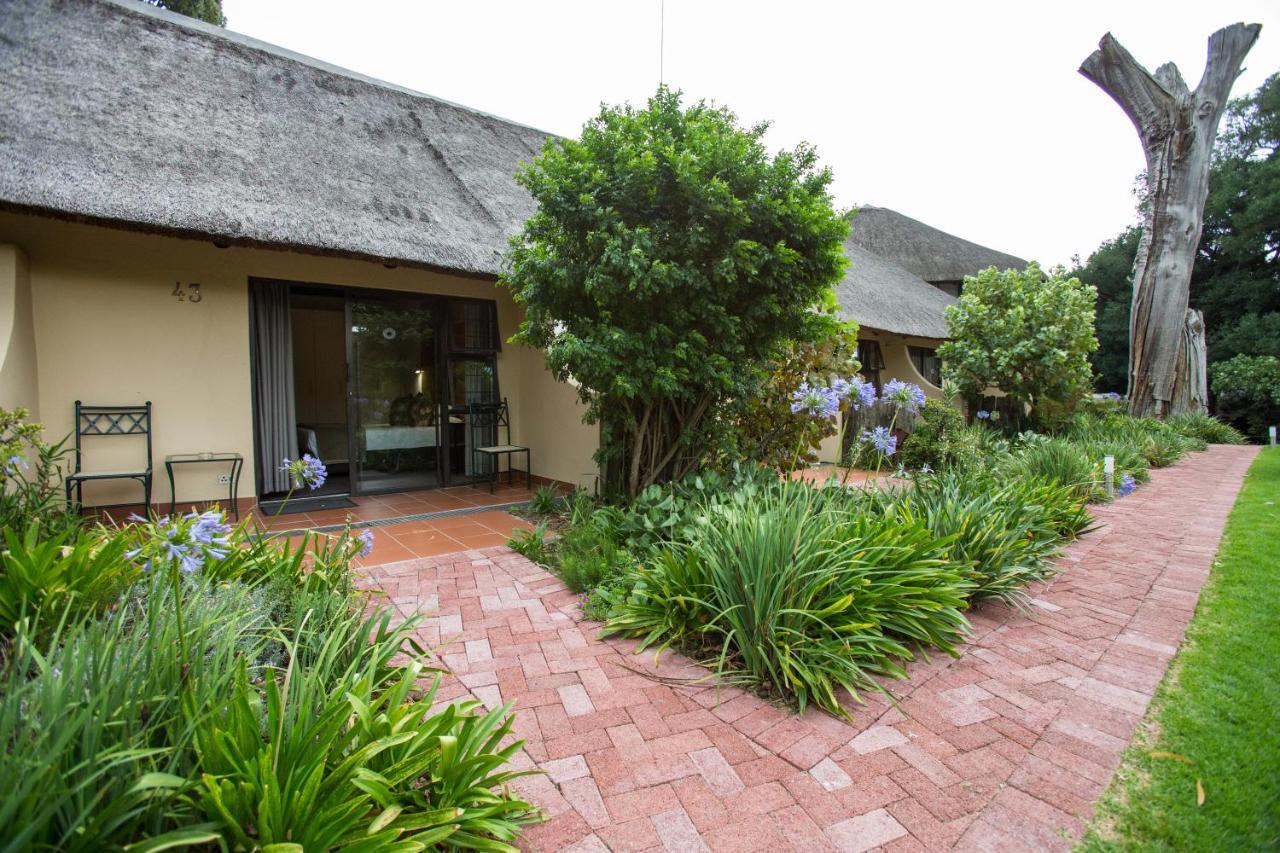Cavern Resort & Spa Bergville Bagian luar foto